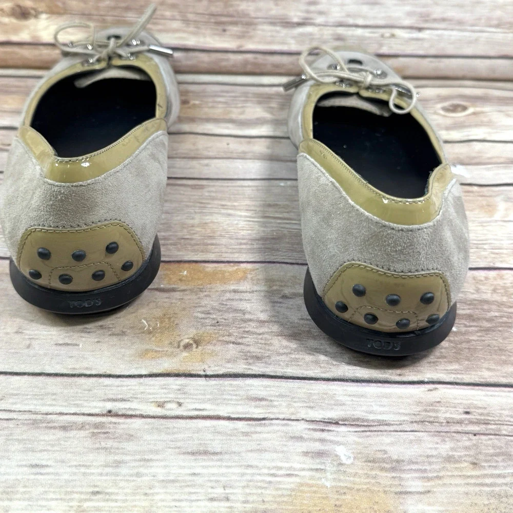 Tods Womens Taupe Suede & Patent Leather Ballet Flat Driving Shoes 39.5/9.5